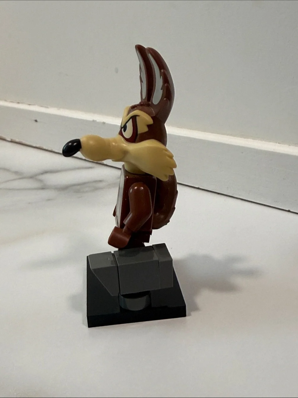 LEGO Looney Tunes 71030 Minifigure Wile E. Coyote